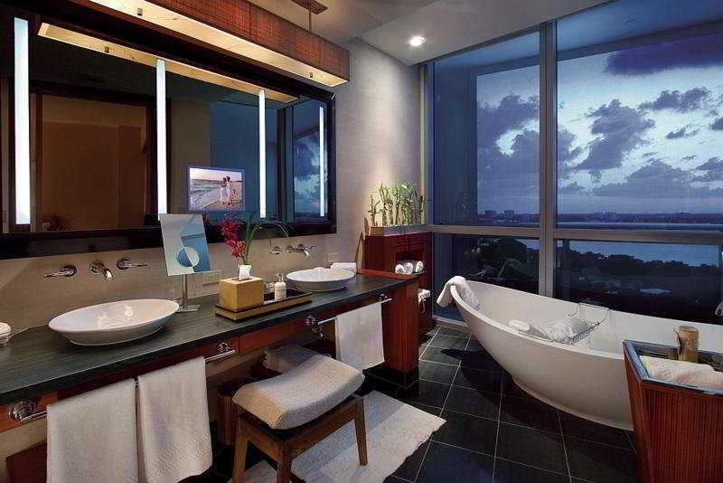 One Bal Harbour Resort And Spa Exteriör bild