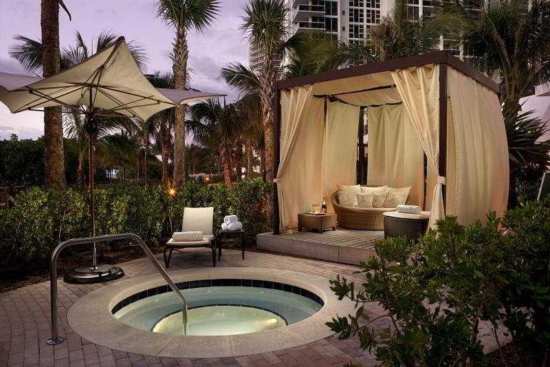 One Bal Harbour Resort And Spa Exteriör bild